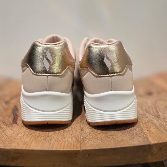 Beige Skechers - Picture 4 of 4